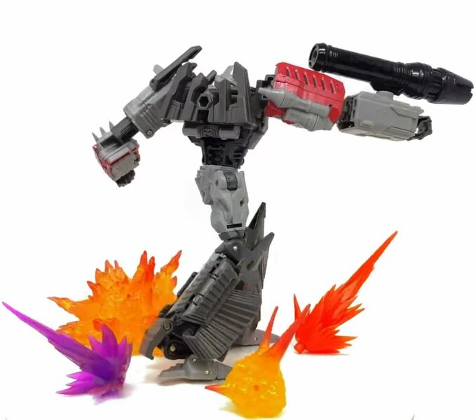 Image Of Gamer Edition Megatron Voyager From War For Cybertron Studio Series  (32 of 33)